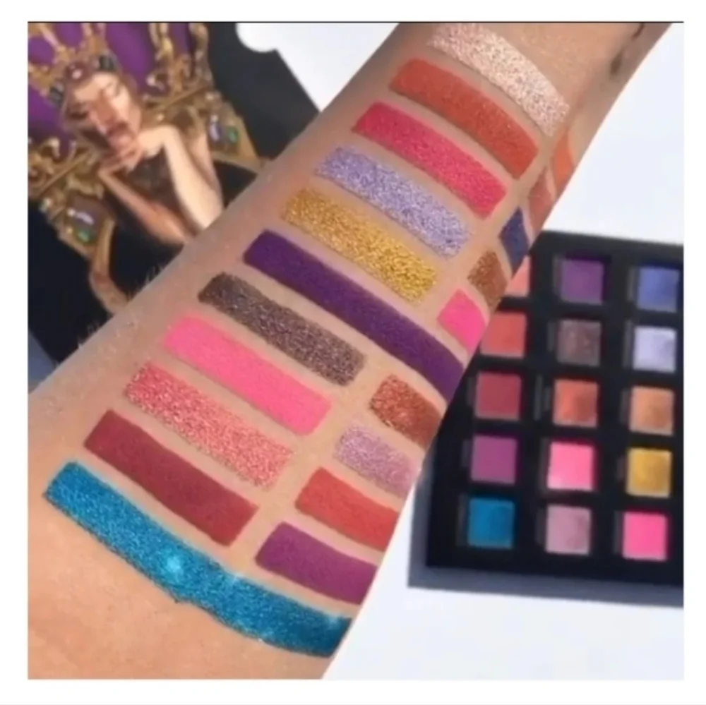 ELOISE THE QUEEN Eyeshadow Palette w/ Mirror RARE FIND! Retail $53 NEW